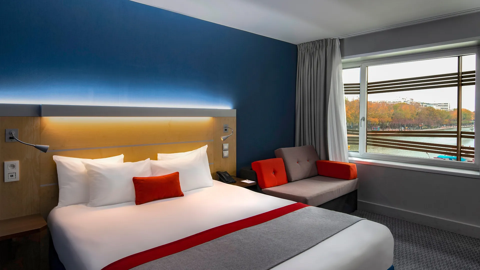 Hotel Express Paris-canal De La By Ihg 3*