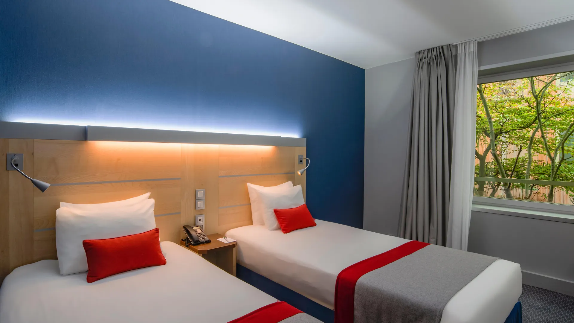Express Paris-canal De La By Ihg מלון פריז