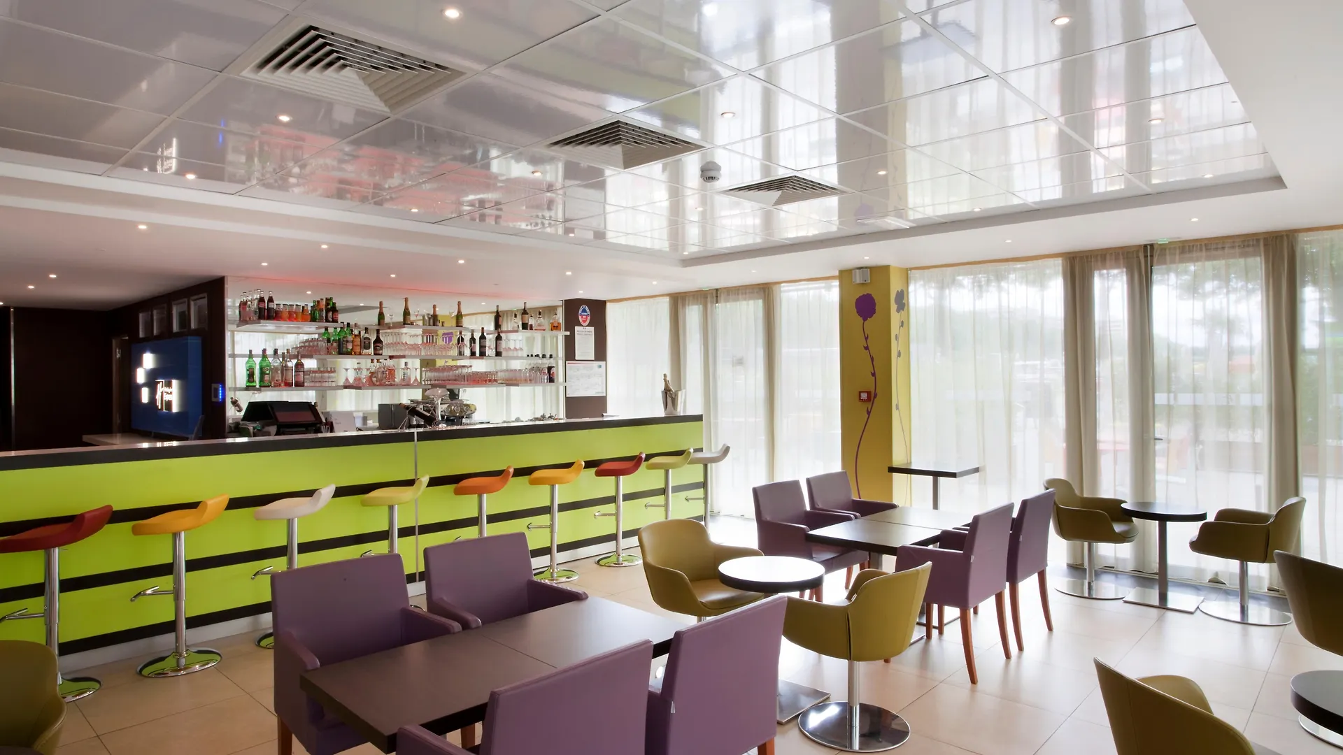 Express Paris-canal De La By Ihg Hotel 3*