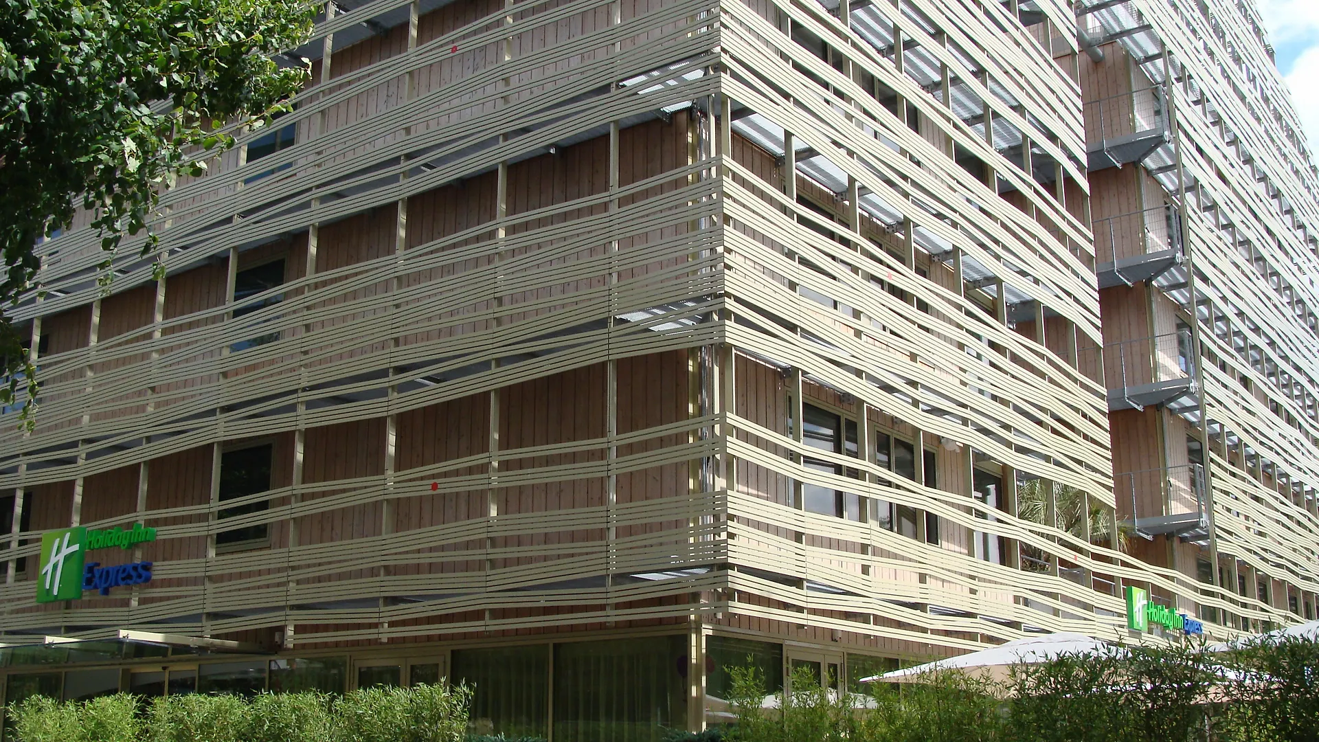 Express Paris-canal De La By Ihg 3* פריז