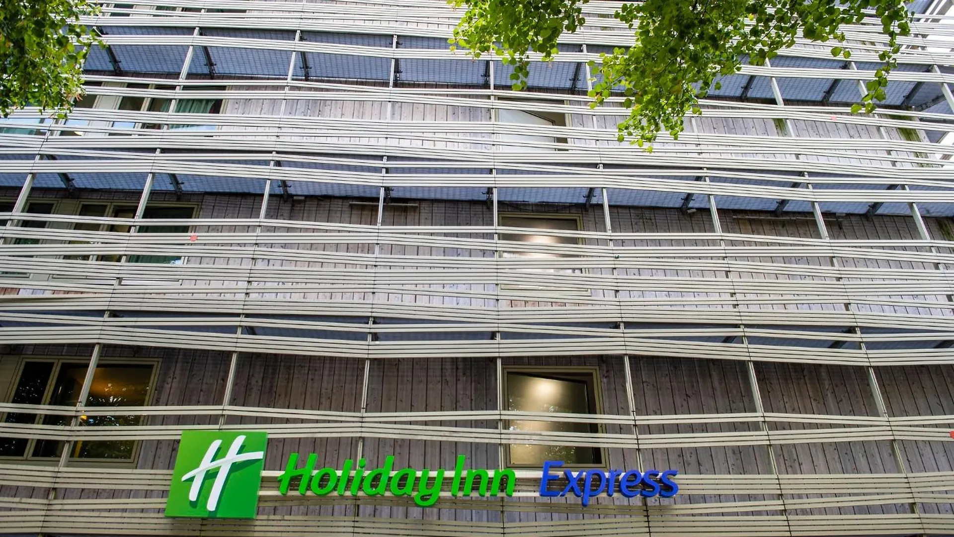 Express Paris-canal De La By Ihg Hotel Paris