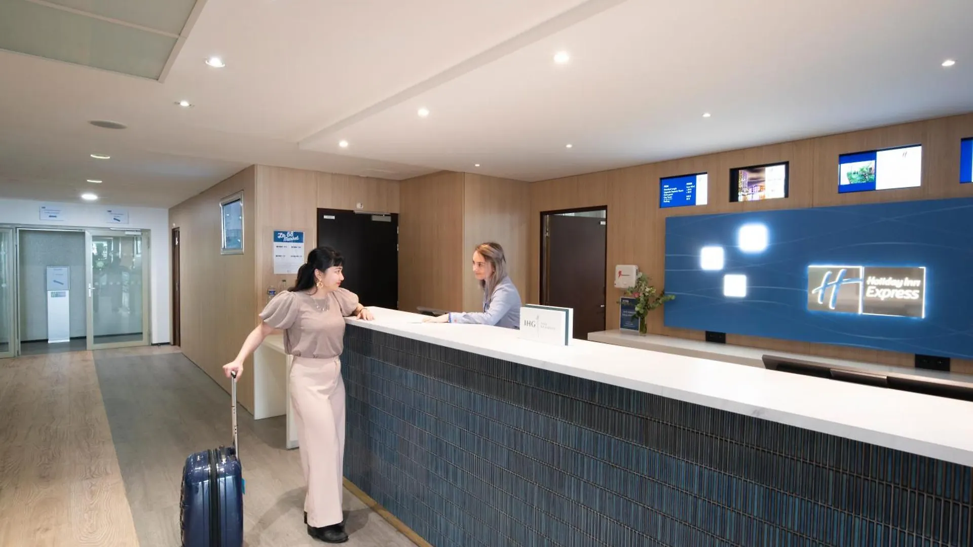 Express Paris-canal De La By Ihg 3* Paris