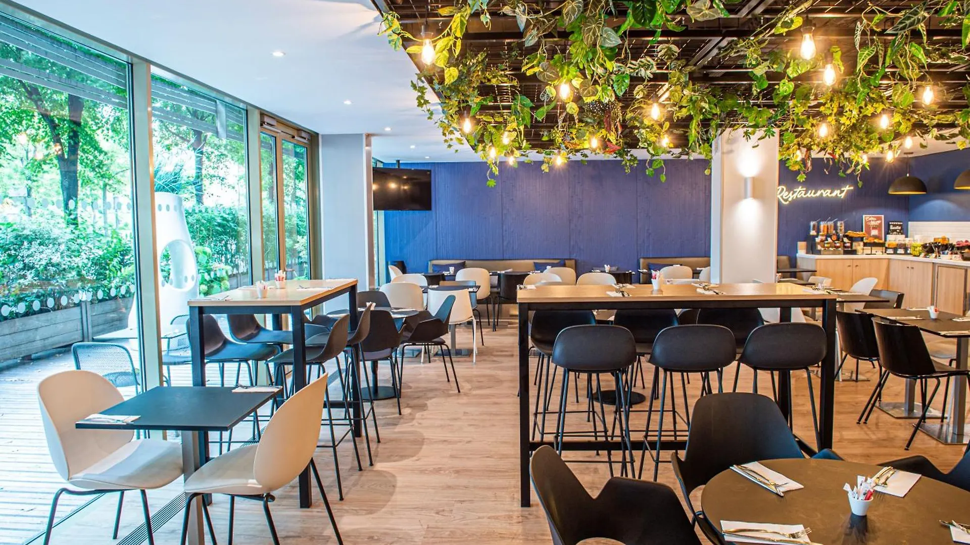 Express Paris-canal De La By Ihg Paris