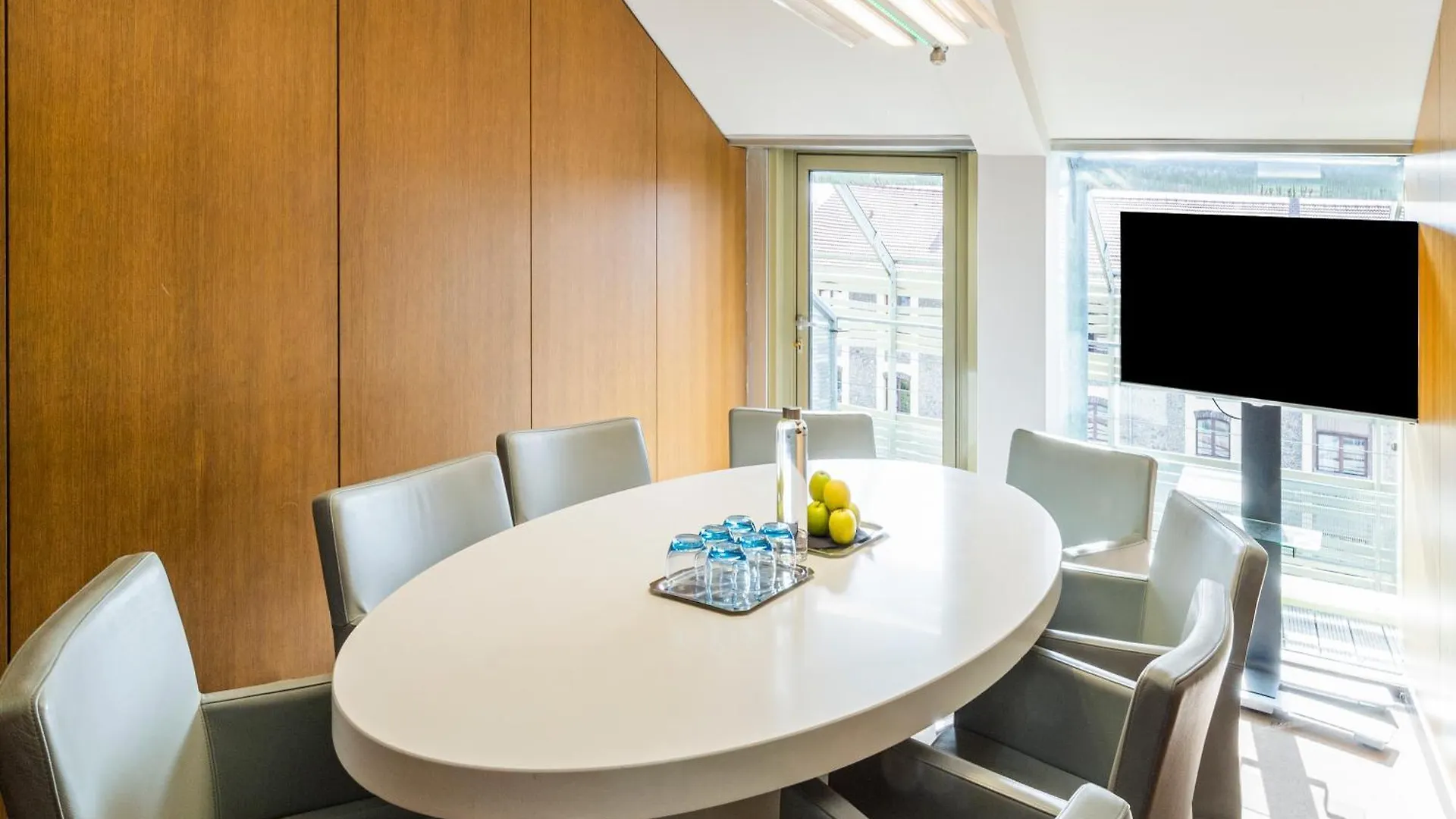 Express Paris-canal De La By Ihg 3*