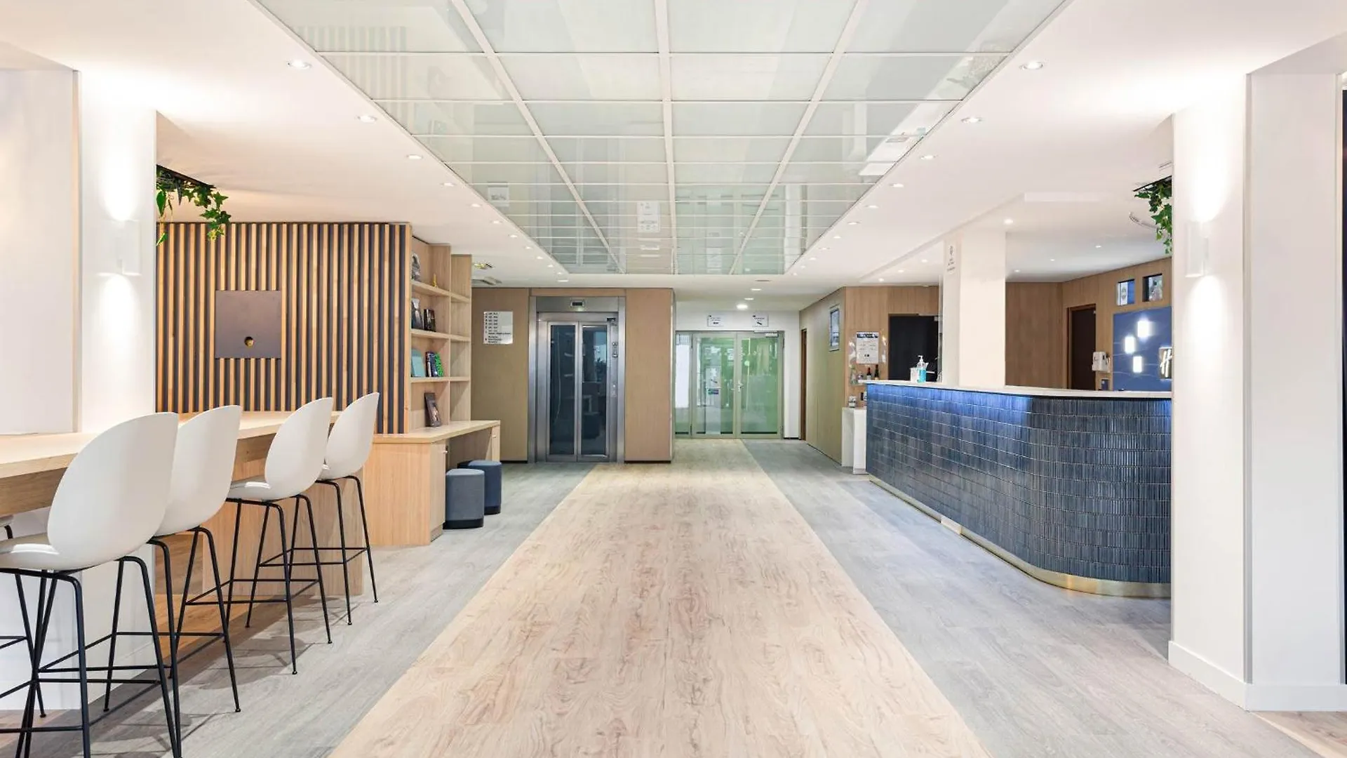 Express Paris-canal De La By Ihg 3* Paris